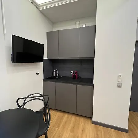 Apartment Newly Renovated Luxury In The Center Of